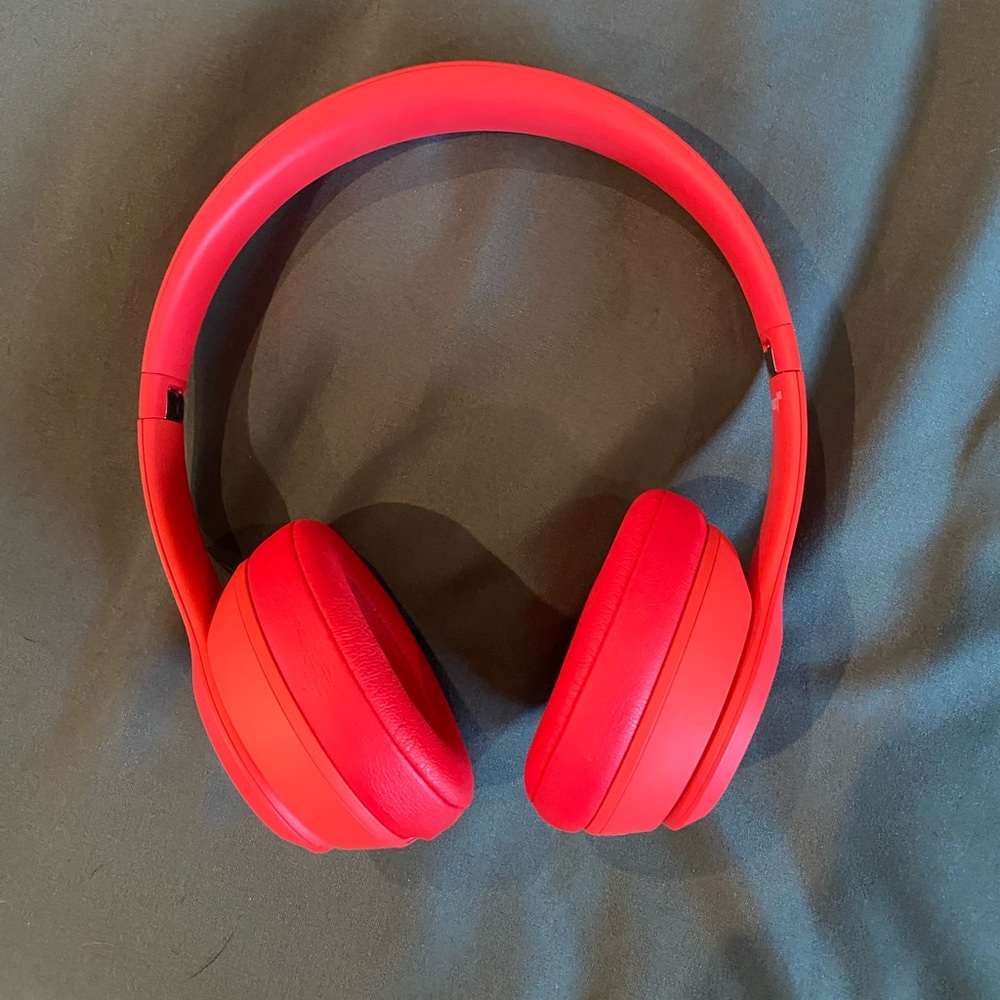 Beats Wireless by apple solo 3